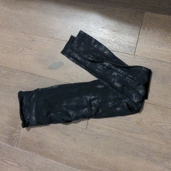 Spanx Faux Leather Camo Leggings - Picture 4 of 4